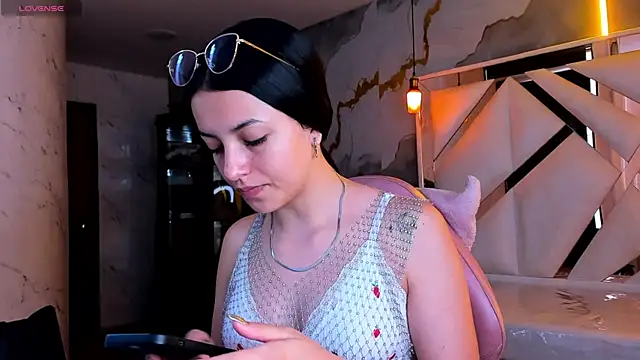 Snapshot of sophiadoll_tf chatting on 18, 7, 2026 sophiadoll tf online show from 18, 7, 2026