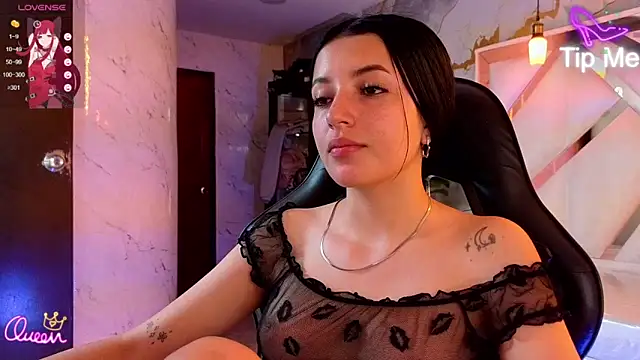 Snapshot of sophiadoll_tf chatting on 6, 6, 2026 sophiadoll tf online show from 6, 6, 2026