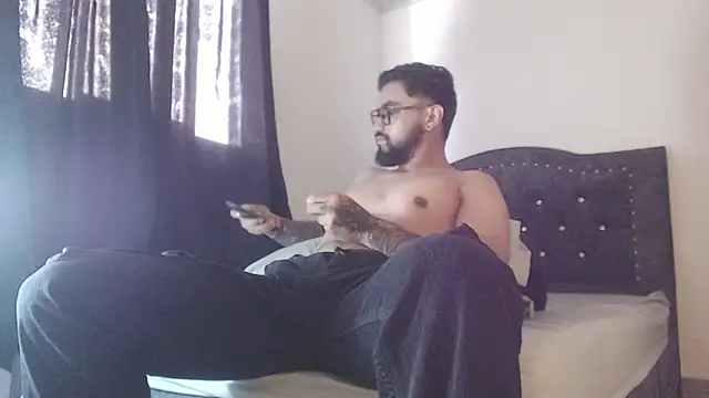 Chrys harris77 online show from 15, 4, 2026