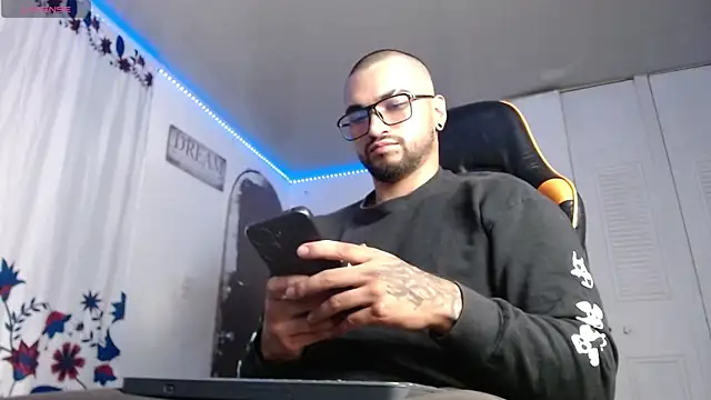 Chrys harris77 online show from 16, 12, 2025