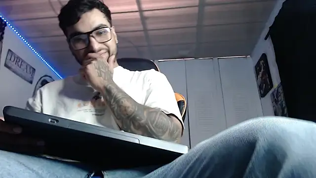 Chrys harris77 online show from 4, 12, 2025