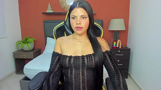 molly lovee  online show from 29, 9, 2025