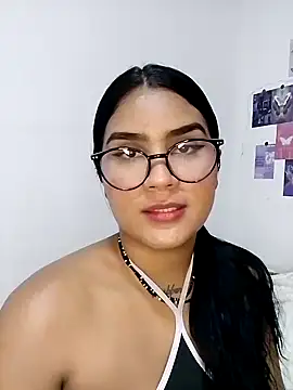 Renata Zoe online show from 10, 10, 2025