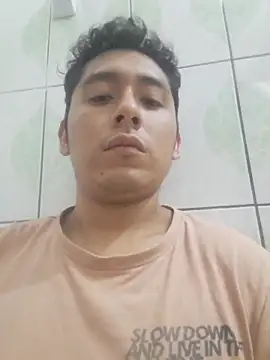 Snapshot of latinbigcock1_ chatting on 27, 10, 2025 latinbigcock1 online show from 27, 10, 2025