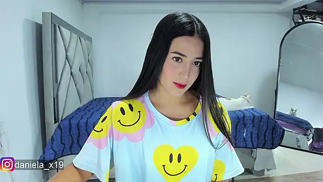Snapshot of Daniela_x19 chatting on 5, 2, 2026 Daniela x19 online show from 5, 2, 2026