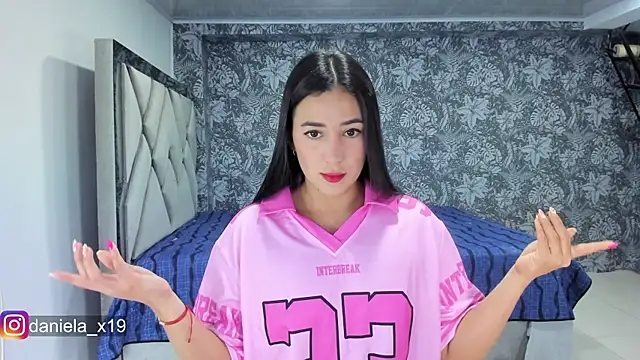 Daniela x19 online show from 14, 4, 2026