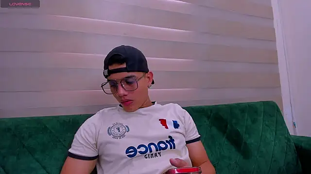 axel vega online show from 25, 9, 2025