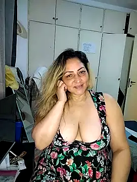 Lunita86 online show from 25, 10, 2025