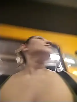 Lunita86 online show from 10, 3, 2026