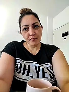 Lunita86 online show from 24, 4, 2026