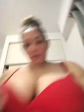 Snapshot of Lunita86 chatting on 5, 7, 2026 Lunita86 online show from 5, 7, 2026