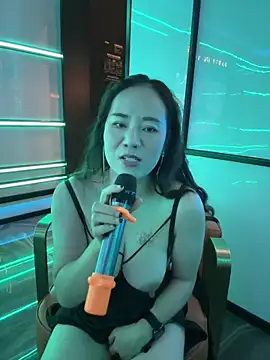 Kayla-love online show from 10, 10, 2025