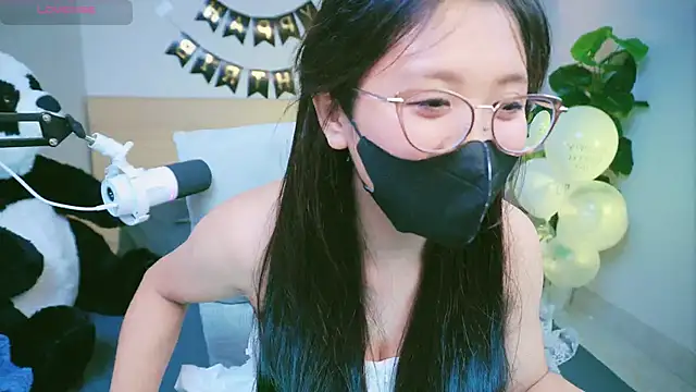 Snapshot of Cherry-26 chatting on 1, 11, 2025 Cherry-26 online show from 1, 11, 2025