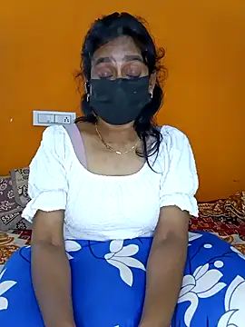 honeyqueen143 online show from 25, 9, 2025