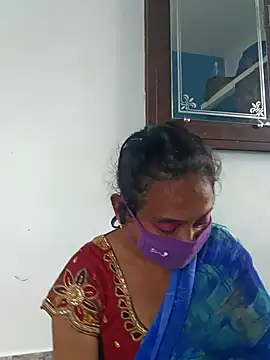 honeyqueen143 online show from 5, 12, 2025