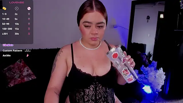 Snapshot of isabella_arias2 chatting on 29, 10, 2025 isabella arias2 online show from 29, 10, 2025