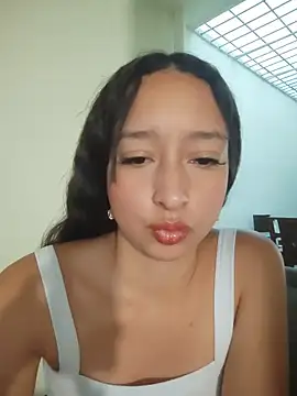 Snapshot of Vale_stone_ chatting on 3, 7, 2026 Vale stone online show from 3, 7, 2026