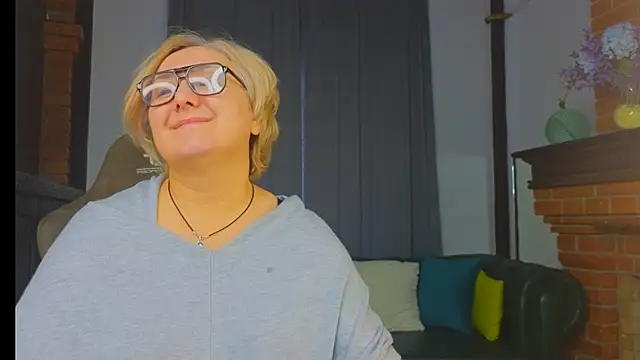 Marta Wils online show from 7, 11, 2025