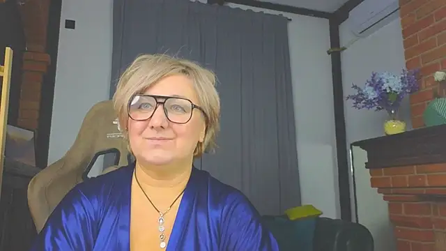 Marta Wils online show from 14, 11, 2025