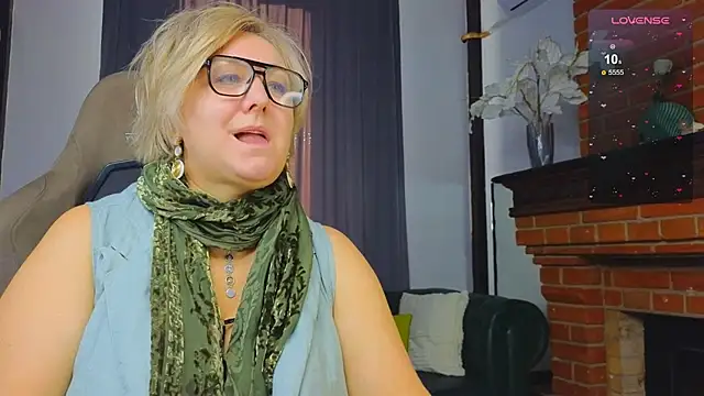 Marta Wils online show from 21, 10, 2025