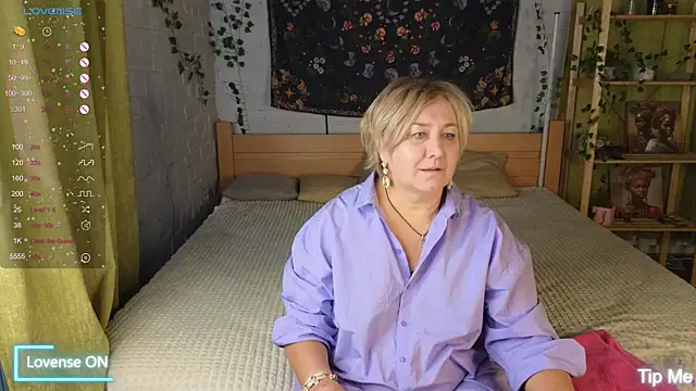 Marta Wils online show from 18, 10, 2025