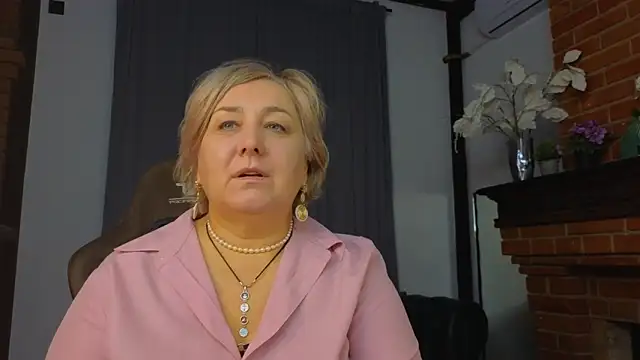 Marta Wils online show from 11, 10, 2025