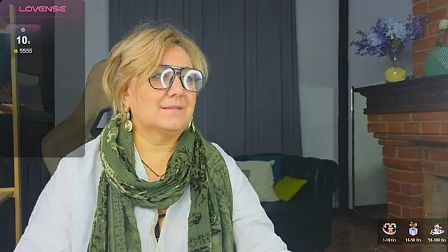 Marta Wils online show from 12, 11, 2025