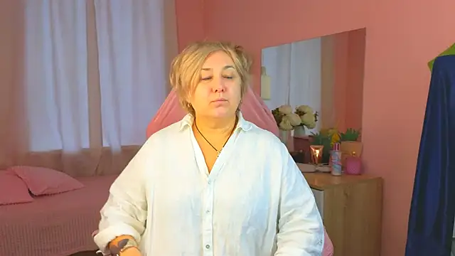 Marta Wils online show from 7, 10, 2025