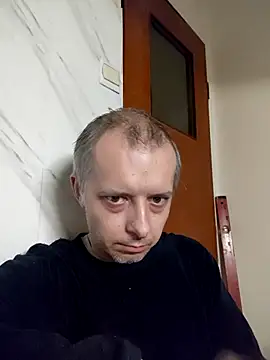 szajbusek41 online show from 5, 2, 2026