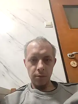 szajbusek41 online show from 12, 1, 2026