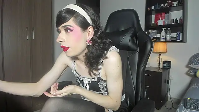 urLittlesissy online show from 15, 7, 2026