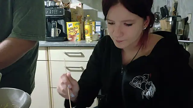 Hot SkinnyGirl online show from 9, 6, 2026
