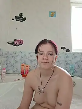 Hot SkinnyGirl online show from 8, 6, 2026