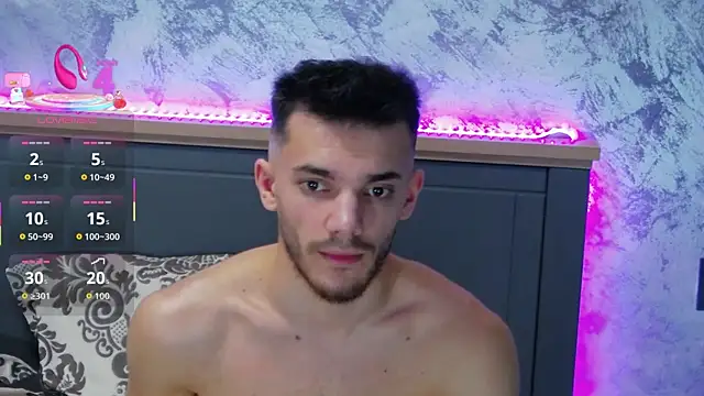 DominicValente online show from 25, 11, 2025