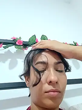 Snapshot of RouseWhitte chatting on 30, 11, 2025 RouseWhitte online show from 30, 11, 2025