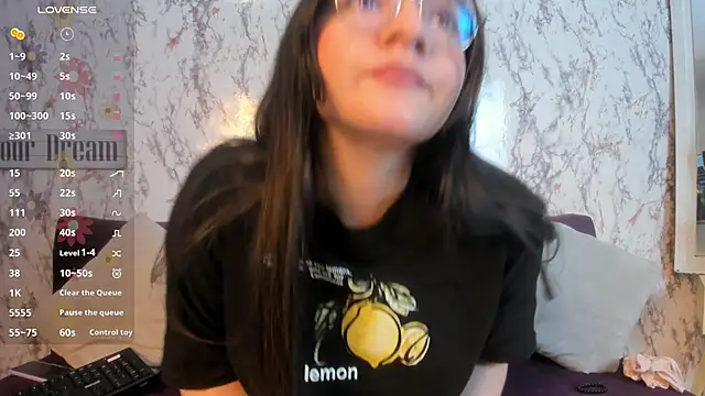 sweett moon  online show from 22, 9, 2025