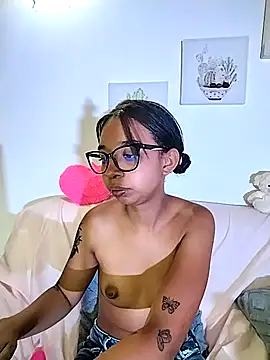 Suzanelee1 online show from 22, 9, 2025