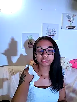 Suzanelee1 online show from 29, 9, 2025