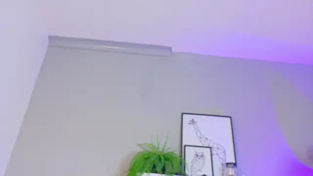 KeendraFox  online show from 4, 11, 2025