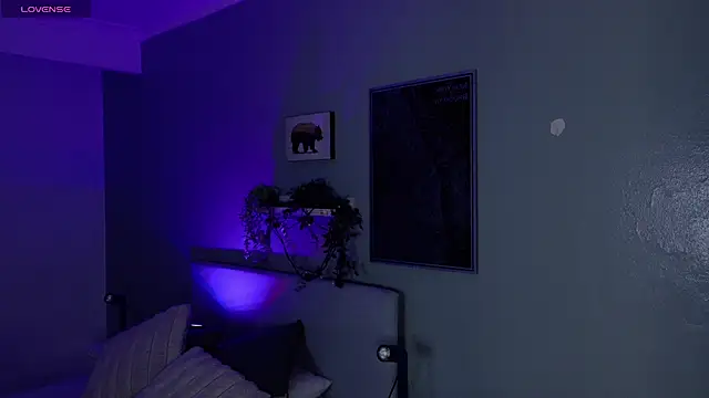 KeendraFox  online show from 14, 4, 2026