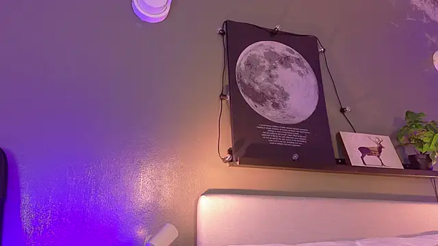 KeendraFox  online show from 6, 11, 2025