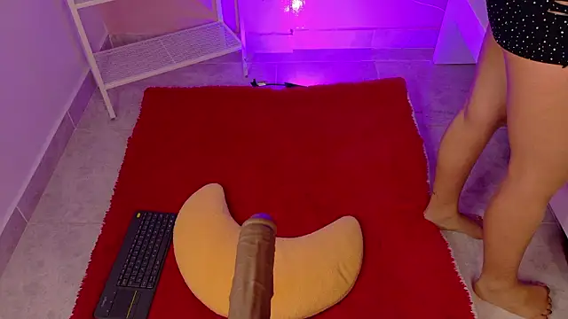 KeendraFox  online show from 10, 2, 2026