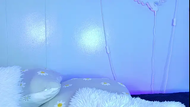 Snapshot of KeendraFox_ chatting on 23, 6, 2026 KeendraFox online show from 23, 6, 2026