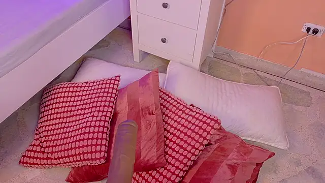 KeendraFox  online show from 15, 11, 2025