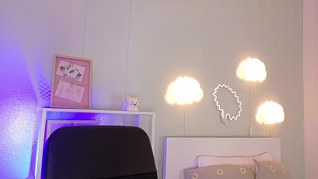 KeendraFox  online show from 24, 10, 2025