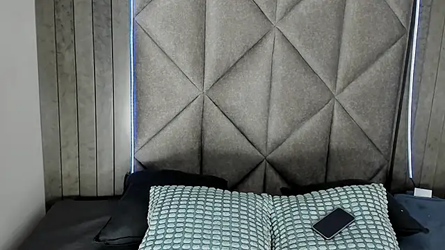 KeendraFox  online show from 27, 9, 2025