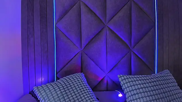 KeendraFox  online show from 22, 9, 2025