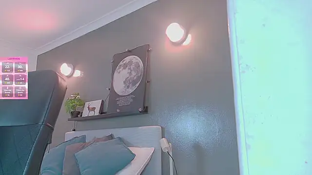 KeendraFox  online show from 15, 10, 2025