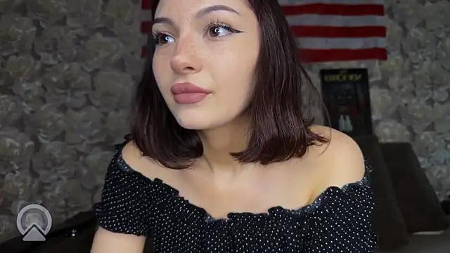 sweeet strawberies online show from 23, 11, 2025