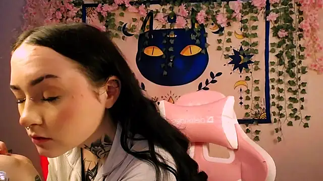 MollyKissy online show from 19, 4, 2026